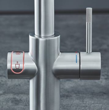 GROHE RED DUO drezová elektronická batéria, s ohrevom, veľkosť M, GROHE ChildLock, napájanie zo siete, supersteel 30327DC1 Obrázek - fotka