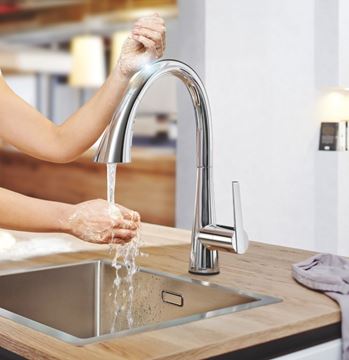 GROHE ZEDRA TOUCH drezová elektronická batéria, s vyťahovacou sprškou, napájanie z batérie, chróm 30219002 Obrázek - fotka