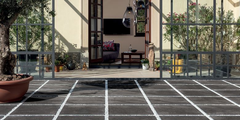 RAKO PIAZZETTA OUTDOOR dlažba 60x60x2 cm, mat reliéf, čierna DAR66789 Obrázek - fotka