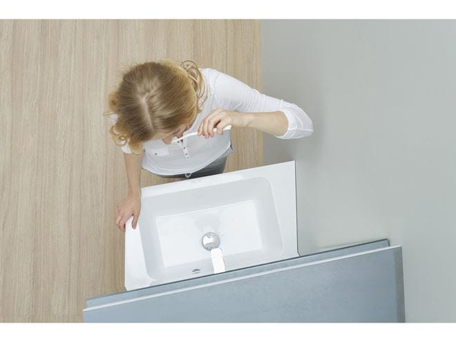 RAVAK 10° umývadlo rohové 65 cm, s otvorom pre batériu a prepadom, liaty mramor XJIL1165000 Obrázek - fotka