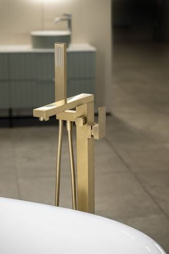 SAPHO CUBEMIX vaňová batéria na podlahu, s prepínačom, so sprchovou súpravou, PVD, matné zlato CM021GB Obrázek - fotka