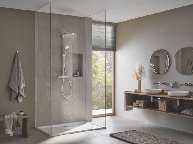 GROHE EUPHORIA SYSTEM 310 sprchový set s termostatickou batériou, horná sprcha, ručná sprcha s 3 prúdmi, tyč, hadica, Water Saving, chróm  26384002 Obrázek - fotka