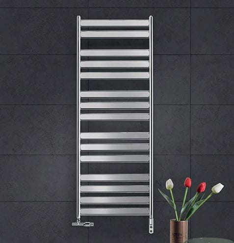 ZEHNDER ZETA kúpeľňový radiátor 1600/600, bočné pripojenie, čierna RAL9005 ZET-160-060-9205 Obrázek - fotka