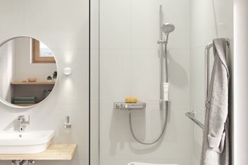 GROHE RAINSHOWER SMARTACTIVE 130 sprchová súprava 4-dielna, ručná sprcha pr. 130 mm, 3 prúdy, tyč, hadica, polička, chróm 26548000 Obrázek - fotka