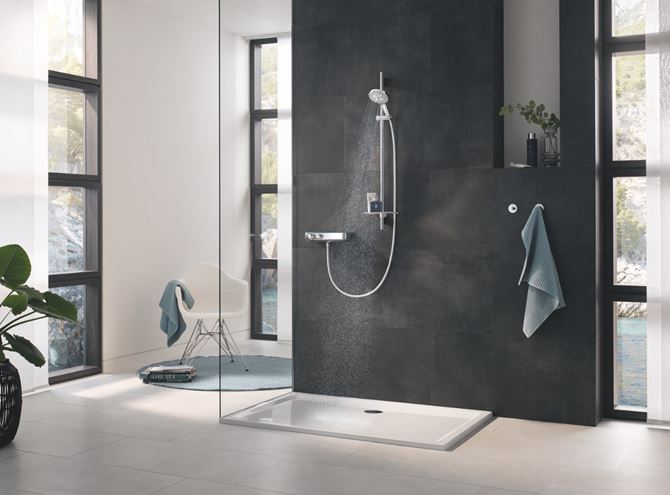 GROHE RAINSHOWER SMARTACTIVE 130 sprchová súprava 4-dielna, ručná sprcha pr. 130 mm, 3 prúdy, tyč, hadica, polička, chróm 26548000 Obrázek - fotka