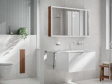 EMCO PRIME SLIM zrkadlová skrinka vstavaná 100x70x14, 4 cm, osvetlenie s reguláciou stmievania a teploty svetla, s vypínačom a el. zásuvkou, hliník, zadná stena biele sklo  949708305 Obrázek - fotka