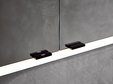 EMCO PRIME SLIM zrkadlová skrinka vstavaná 160x70x14, 4 cm, osvetlenie s reguláciou stmievania a teploty svetla, s vypínačom a el. zásuvkou, čierna, zadná stena zrkadlo 949713509 Obrázek - fotka