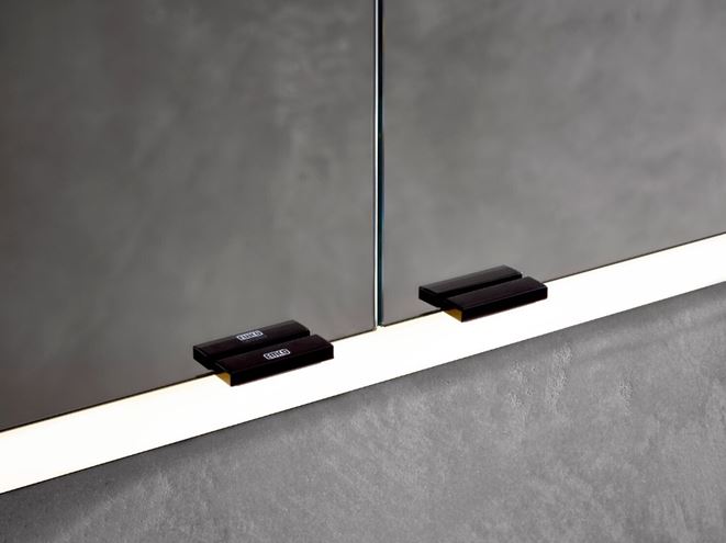 EMCO PRIME SLIM zrkadlová skrinka vstavaná 160x70x14, 4 cm, osvetlenie s reguláciou stmievania a teploty svetla, s vypínačom a el. zásuvkou, čierna, zadná stena zrkadlo 949713509 Obrázek - fotka