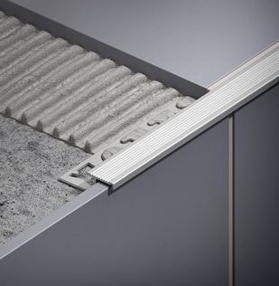 CELOX profil hranatý 10mm/2,5m, schodiskový, AL, prírodná