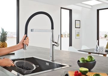 GROHE ESSENCE NEW drezová batéria, s flexi ramienkom a sprškou, supersteel 30294DC0 Obrázek - fotka
