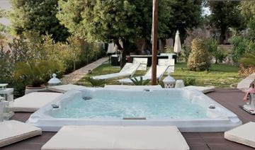 JACUZZI J-235 vírivka 213,5x213,5 cm, pre 6 osôb, 35 trysiek, s termokrytom, s osvetlením, platinum/silverwood J235+903003210 Obrázek - fotka