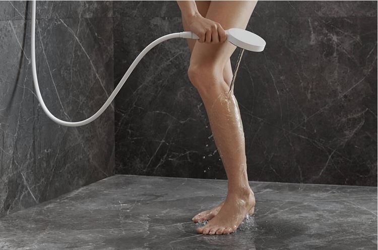 HANSGROHE RAINFINITY 130 3JET ručná sprcha pr. 130 mm, 3 prúdy, EcoSmart, leštené zlato 26865990 Obrázek - fotka