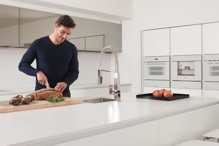 GROHE EUROCUBE drezová batéria, s flexi ramienkom a sprškou, chróm 31395000 Obrázek - fotka