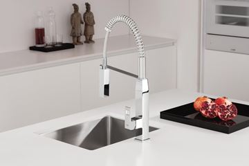 GROHE EUROCUBE drezová batéria, s flexi ramienkom a sprškou, chróm 31395000 Obrázek - fotka