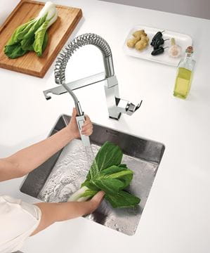 GROHE EUROCUBE drezová batéria, s flexi ramienkom a sprškou, chróm 31395000 Obrázek - fotka