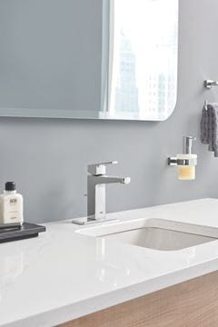GROHE ESSENTIALS CUBE dávkovač tekutého mydla 160 ml, nástenný, sklo, chróm 40756001 Obrázek - fotka