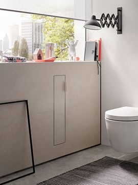 CONCEPT 300 nízka skrinka 15,3x15x80,3 cm, 1 dvierka, pánty vľavo, Push-open, s držiakom toaletného papiera, s WC štetkou, na obloženie 015-2071 Obrázek - fotka