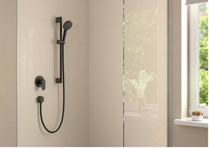 HANSGROHE VERNIS BLEND 100 VARIO 2JET sprchová súprava 3-dielna, ručná sprcha pr. 100 mm, 2 prúdy, tyč, hadica, matná čierna 26422670 Obrázek - fotka