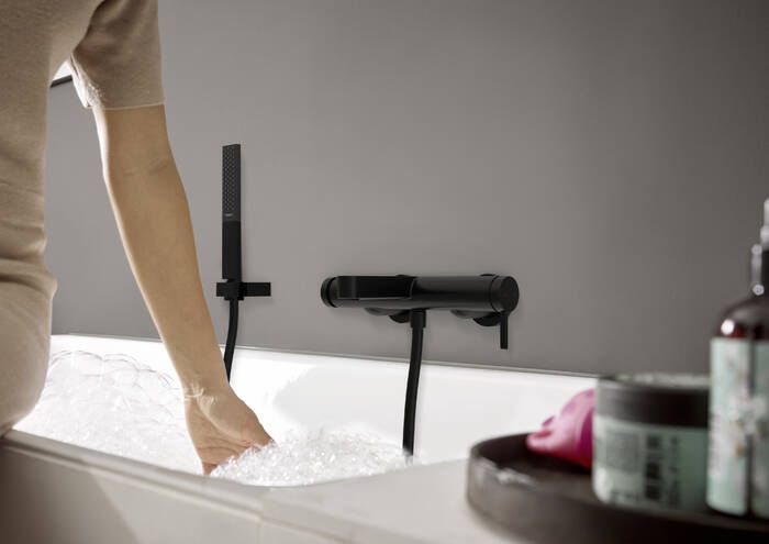 HANSGROHE FINORIS vaňová nástenná batéria, s prepínačom, matná čierna 76420670 Obrázek - fotka