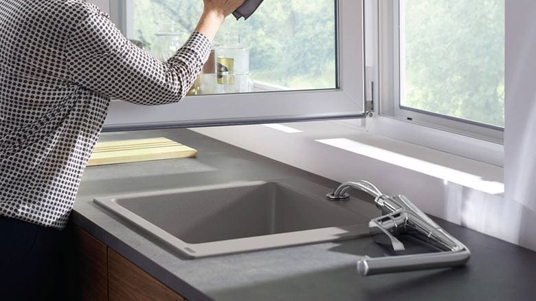 HANSGROHE METRIS M71 drezová batéria, sklopná pod okno, chróm 14823000 Obrázek - fotka