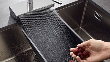 HANSGROHE AQUNO SELECT M81 drezová batéria, s vyťahovacou sprškou a plochým sprchovacím prúdom, chróm 73837000 Obrázek - fotka