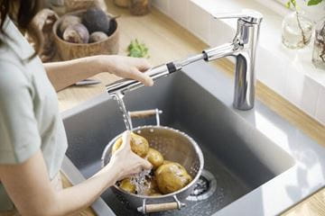 HANSGROHE ZESIS M33 drezová batéria, s vyťahovacou sprškou, chróm 74801000 Obrázek - fotka