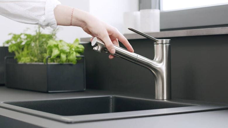 HANSGROHE ZESIS M33 drezová batéria, s vyťahovacou sprškou, sBox lite, nerez 74803800 Obrázek - fotka