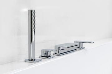 RAVAK CHROME CR 025.00 batéria na okraj vane, 4-otvorová, s prepínačom, so sprchovou súpravou, chróm X070073 Obrázek - fotka