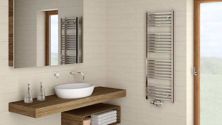 KORADO KORALUX RONDO EXCLUSIVE - M kúpeľňový radiátor 1500/600, spodné stredové pripojenie, chróm KRX-150060-00M27 Obrázek - fotka