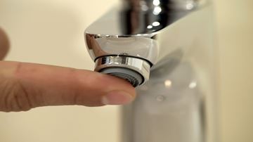 HANSGROHE FOCUS umývadlová stojanková batéria, s odtokovou súpravou, EcoSmart, chróm 31730000 Obrázek - fotka