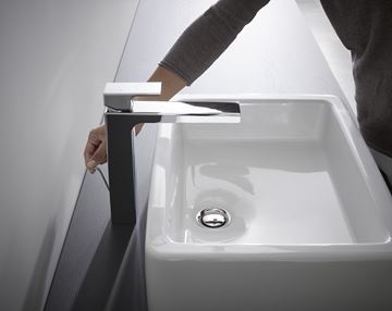 HANSGROHE VERNIS SHAPE umývadlová stojanková batéria, s odtokovou súpravou, EcoSmart, chróm 71590000 Obrázek - fotka