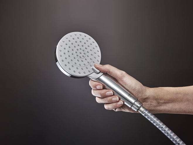 HANSGROHE VERNIS BLEND SHOWERPIPE 200 sprchový set s termostatickou batériou, horná sprcha, ručná sprcha s 2 prúdmi, tyč, hadica, chróm 26276000 Obrázek - fotka