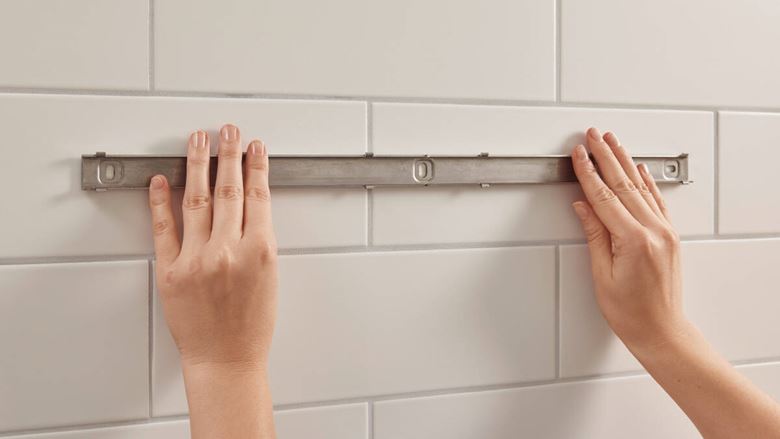 HANSGROHE WALLSTORIS nástenná lišta 500 mm, matná biela 27902700 Obrázek - fotka