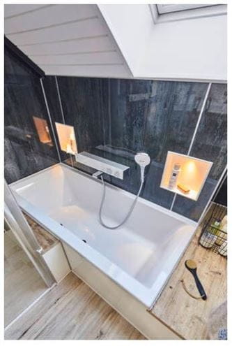 HANSGROHE RAINDANCE SELECT E 3JET ručná sprcha 120x120 mm, 3 prúdy, EcoSmart, AirPower, biela/chróm 26521400 Obrázek - fotka