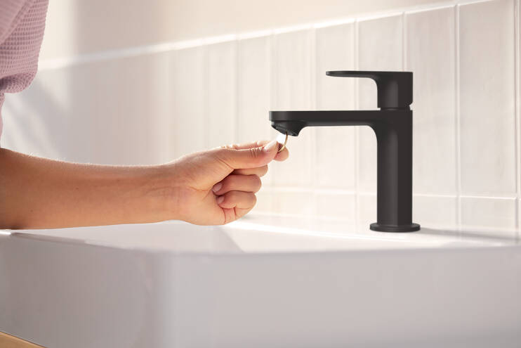 HANSGROHE REBRIS S umývadlová stojanková batéria, CoolStart, EcoSmart, matná čierna 72520670 Obrázek - fotka