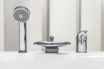 RAVAK RS 025.00 batéria na okraj vane, 3-otvorová, s prepínačom, so sprchovou súpravou, chróm X07P003 Obrázek - fotka