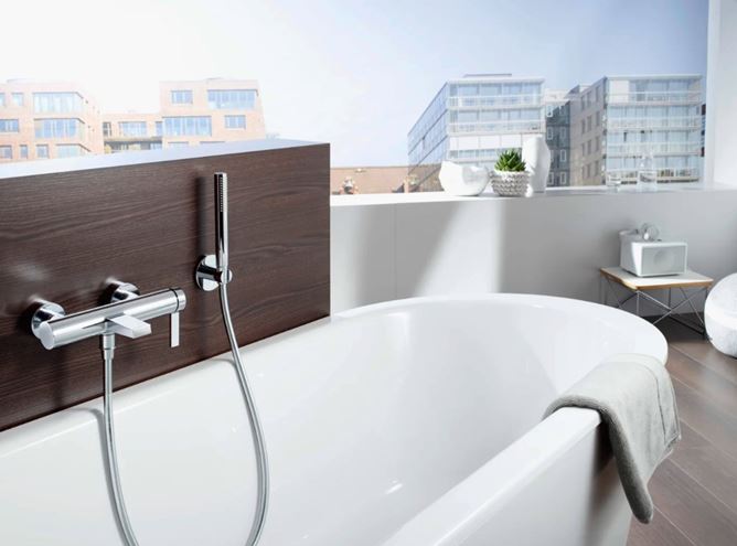 HANSA LOFT vaňová nástenná batéria, s prepínačom, chróm 57702103 Obrázek - fotka