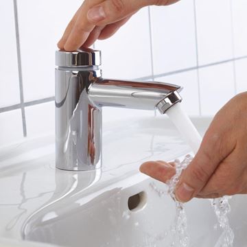 SCHELL PETIT SC umývadlová stojanková batéria s reguláciou teploty, samouzatváracia, chróm 021510699 Obrázek - fotka