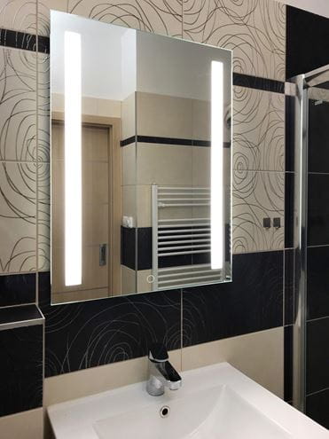 AMIRRO LUMINA SENZOR LED zrkadlo 60x80 cm, s osvetlením, so senzorom 900-964 Obrázek - fotka