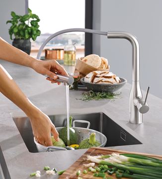 GROHE ESSENCE NEW drezová batéria, s vyťahovacou sprškou, supersteel 30270DC0 Obrázek - fotka