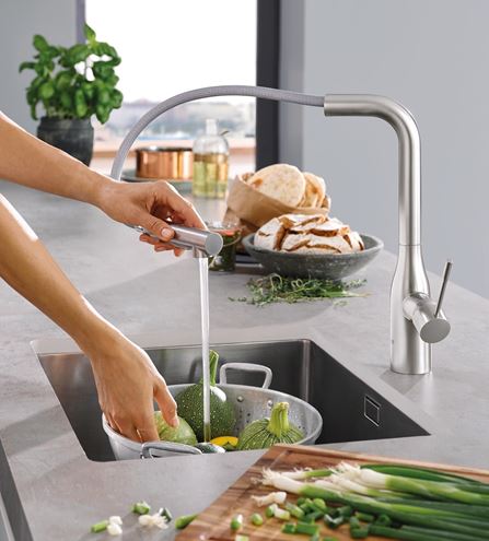 GROHE ESSENCE NEW drezová batéria, s vyťahovacou sprškou, supersteel 30270DC0 Obrázek - fotka