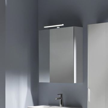 LAUFEN BASE zrkadlová skrinka 60x70x18,5 cm, osvetlenie, s vypínačom a el. zásuvkou, pánty vľavo, MDF, lesklá biela H4027511102611 Obrázek - fotka