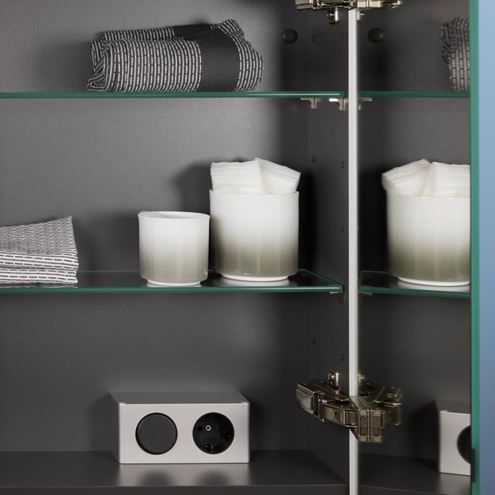 DURAVIT DURASTYLE BASIC zrkadlová skrinka 60x70x14,8 cm, osvetlenie, s vypínačom a el. zásuvkou, pánty vpravo, matná biela N17920R00000000 Obrázek - fotka
