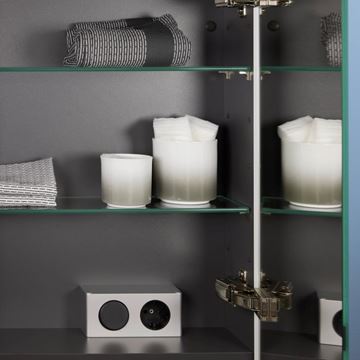 DURAVIT DURASTYLE BASIC zrkadlová skrinka 60x70x14,8 cm, osvetlenie, s vypínačom a el. zásuvkou, pánty vpravo, matná biela N17920R00000000 Obrázek - fotka