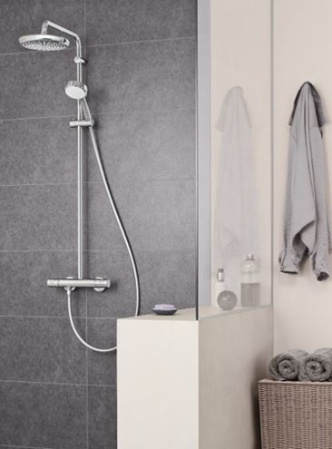 GROHE TEMPESTA COSMOPOLITAN 210 sprchový set s termostatickou batériou, horná sprcha, ručná sprcha s 2 prúdmi, tyč, hadica, chróm 27922001 Obrázek - fotka