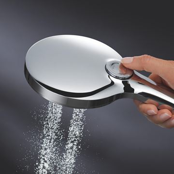 GROHE RAINSHOWER SMARTACTIVE 130 sprchová súprava 3-dielna, ručná sprcha pr. 130 mm, 3 prúdy, hadica, držiak, Water Saving, chróm 26581000 Obrázek - fotka