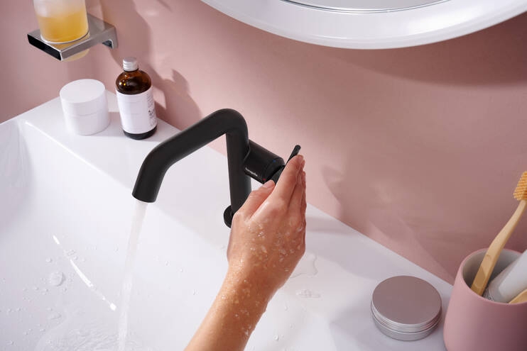 HANSGROHE TECTURIS S 110 Fine umývadlová stojanková batéria, s odtokovou súpravou, CoolStart, EcoSmart+, matná čierna 73323670 Obrázek - fotka