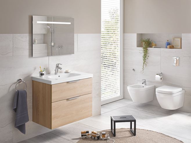 GROHE RAPID SL závesné WC s montážnym prvkom GROHE RAPID SL, Rimless splachovanie, SoftClose sedadlo, chrómové tlačidlo 36503000 Obrázek - fotka