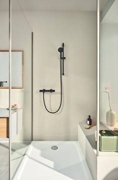 GROHE TEMPESTA 110 sprchová súprava 3-dielna, ručná sprcha pr. 110 mm, tyč, hadica, Water Saving, matná čierna 261622433 Obrázek - fotka