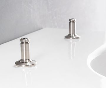 GEBERIT ONE závesné WC so SoftClose sedadlom, TurboFlush splachovanie, matná biela/lesklý chróm 500.202.JT.1 Obrázek - fotka